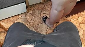 i secretly masturbate near my stepmom in the kitchen