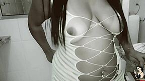 Ever wonder how a glamorous Latina milf's private live show ends with a steamy homemade trailer?