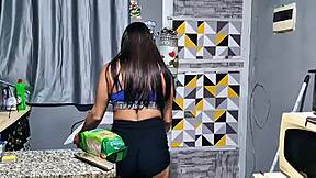 I had the ifood delivery guy who couldn't wait, he flashed his big cock and maked me orgasm.