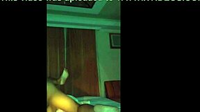 Karina se acabando no pau de dois novinhos!