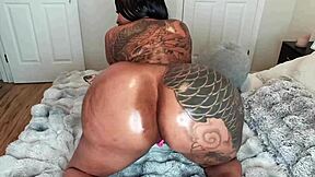 i oiled my ebony ass for twerking and worship with lovense