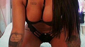 mariana martix makes you orgasm in one minute!