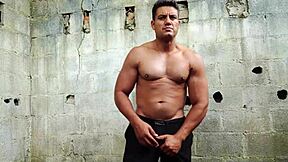 Yuri Gaúcho, The Brazilian Muscle Man, Showcases His Anaconda In A Big Cumload Scene