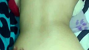 mi sexy hermanastra toma una siesta en la sala con ropa muy provocativa no me resisto y le rompo el culo antes de que llegue alguien a casa