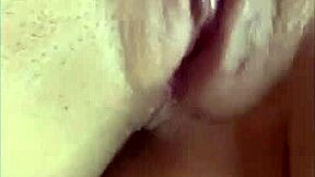 Rossmexicnaa Se Mete Su Dildo Super Rico por el Culo