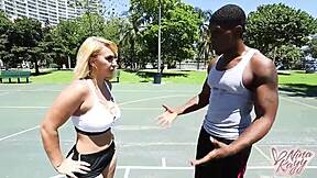 Does curvy pawg Nina Kayy drop her shorts for riding?