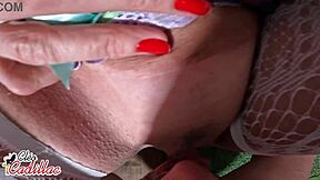 Latina MILF Cleo surprises muscular friend with pussy in hotel after party