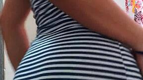 Chica Colombiana Teasingly Masturbates Her Vagina In Fetish Video