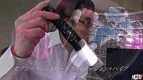 Yu Sakura a Yuri Aine cítí potěšení s hračkami a spermatem