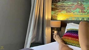 Footjob Agathy Vegas prowadzi do intensywnego analu z Christianem Clayem