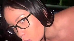 era só uma carona mas a asiática gostosa fode sem camisinha com uber safado