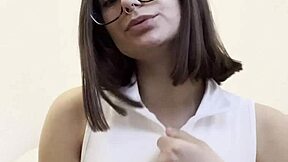 E aí, Confere Esse Show de Tetas Grátis com a Vadia Enteada 😏