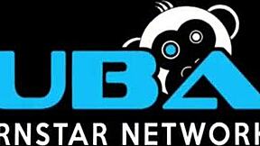 Dava And Lily Cade Have Fun Fucking Ass Pussy On Pink Bed