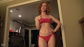 Chica En Bikini Rojo