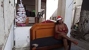 no natal a vizinha fofoqueira que cuidava da minha vida teve que levar pirocada na bucetona no pelo para aprender feliz natal