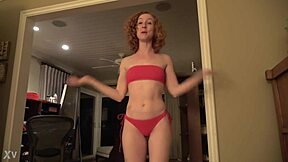 Chica En Bikini Rojo