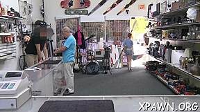 i fill the fine booty amateur's tight pussy