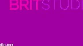 Curvy British Teen Gets Pussy Licked By Older Man In Homemade Scene