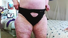 Dawnskye1962 třepe velkou prdelí v retro kalhotkách a tangách na panty parade