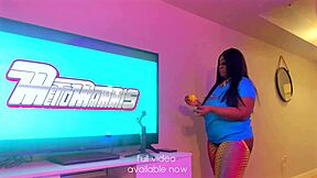 Thick college girl, does she deepthroat and go balls deep during casting?