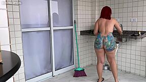 Latina maid twerks her big ass in POV.