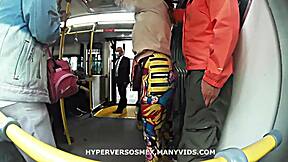 culona con leggins me deja arrimarle la verga en el metrobus
