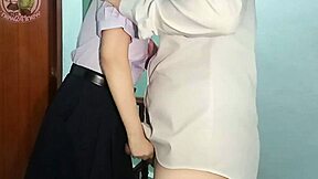 นักเรียนมัธยมไทย ถูกเลียหี ก่อนโดนเย็ดน้ําแตกเต็มตูด 4k