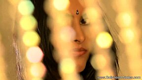 Indian Girlfriend Tries Nudity Teasingly