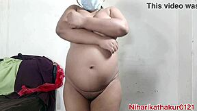 Sexy Girl Performs Nude Dance Seductively