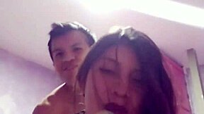 Le doy con todo hilo sin quitarle la faldita