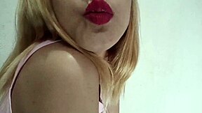 la zorra de mi hermanastra me mamó el guebo y no deja una gota de leche!