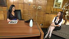 Aubrey Adams, the silly teen fuck hole, gets facial