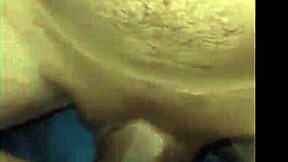 se corre a chorros mi suegra cuando le meto mi polla enorme en la casa de mi novia milf pussy