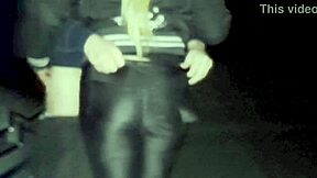 Pro du sexe reçoit en rue avec creampie anal