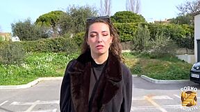 リヴィア・ジュヌは良いセックスが欲しい？