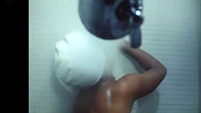 Kolchak's Ebony Shower Girl in High Definition