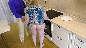 Can you believe this mature milf's ass impaled on her penis?