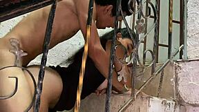 Le Ordeño Sus Grandes Tetas A Mi Hijastro Y Le Follo Su Coño