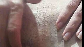 Essa Puta Novinha De Peitinhos Pequenos Sai Na Rua Usando Um Short Sem Calcinha Veja Como A Buceta Dela Est� Peludinha