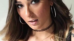 Jaye Summers Receives Double the Cum