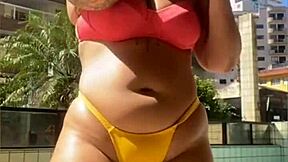 Redhead with swollen pussy flashes live on exhibitionist stream!