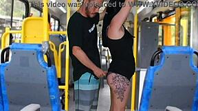 Morena tateando no ônibus with intense feelings