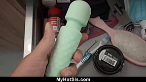 Stepbrother Convinces Stepsister For 18+ Fuck Session In Bedroom - Myhotsis