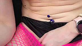 Wife Rewards Stranger for Car Fix