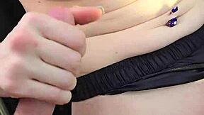 Wife Rewards Stranger for Car Fix