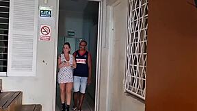 Fui Conhecer Uma Casa De Massagem E Transei Com A Funcionária Da Casa E A Safada Me Deu O Cú