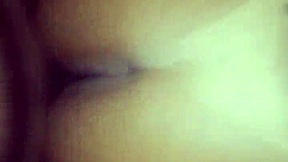 aku hentikan motosikal di lorong dan masukkan susu ke dalam pepek dia terus di situ, perempuan panas sial