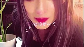 【個撮】公衆トイレで黒髪ロングの清楚系女装が静かにオナニーする動画