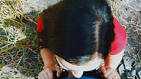 Arriesgado Blowjob Apasionado en la Naturaleza al Aire Libre
