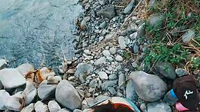 Arriesgado Blowjob Apasionado en la Naturaleza al Aire Libre